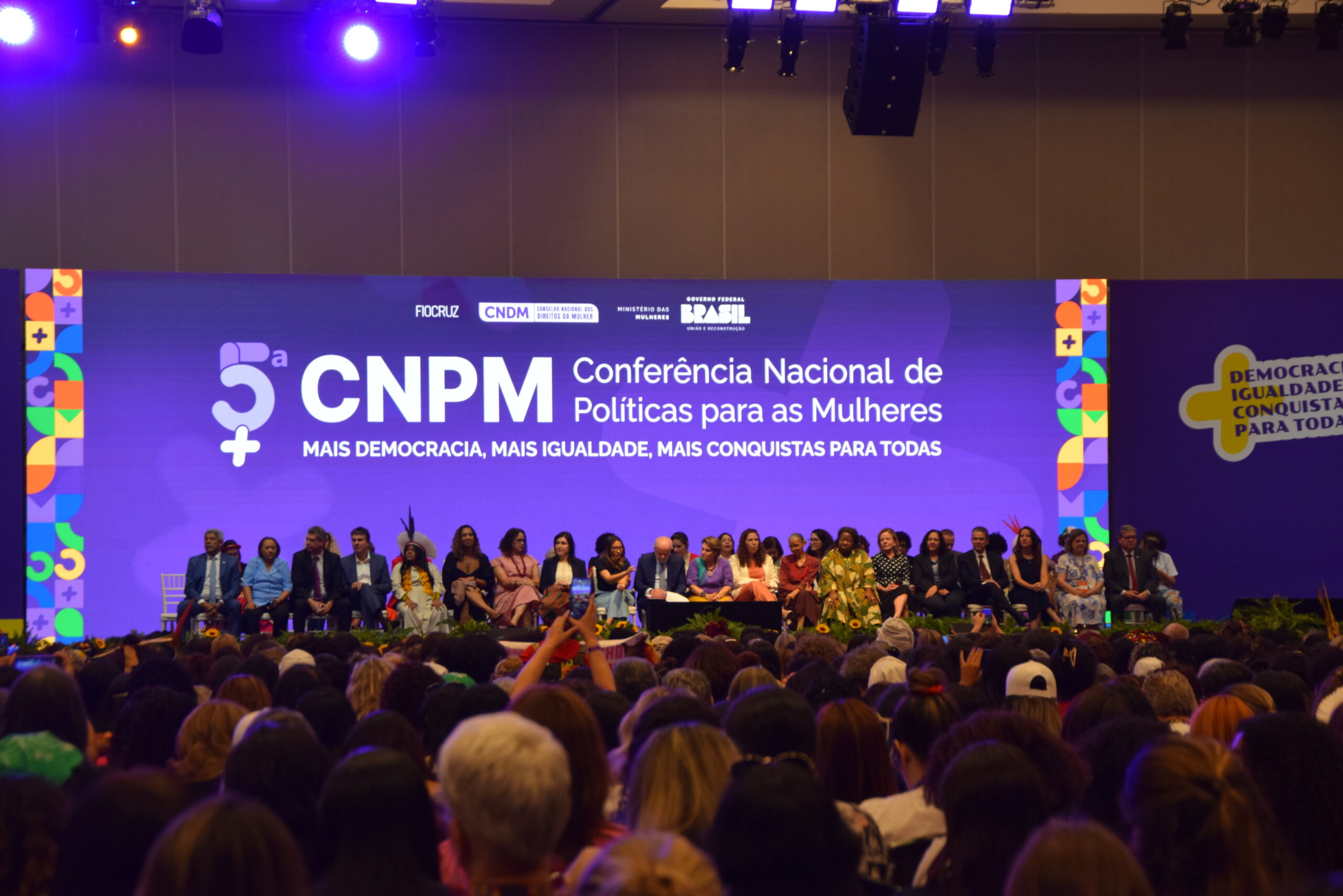 Entre a diversidade e a contradição: notas sobre a 5ª Conferência Nacional de Política para as Mulheres