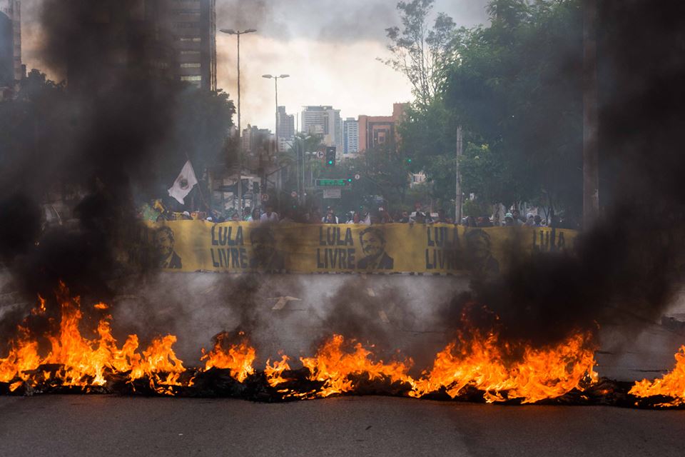 Recrudesce o golpe no Brasil