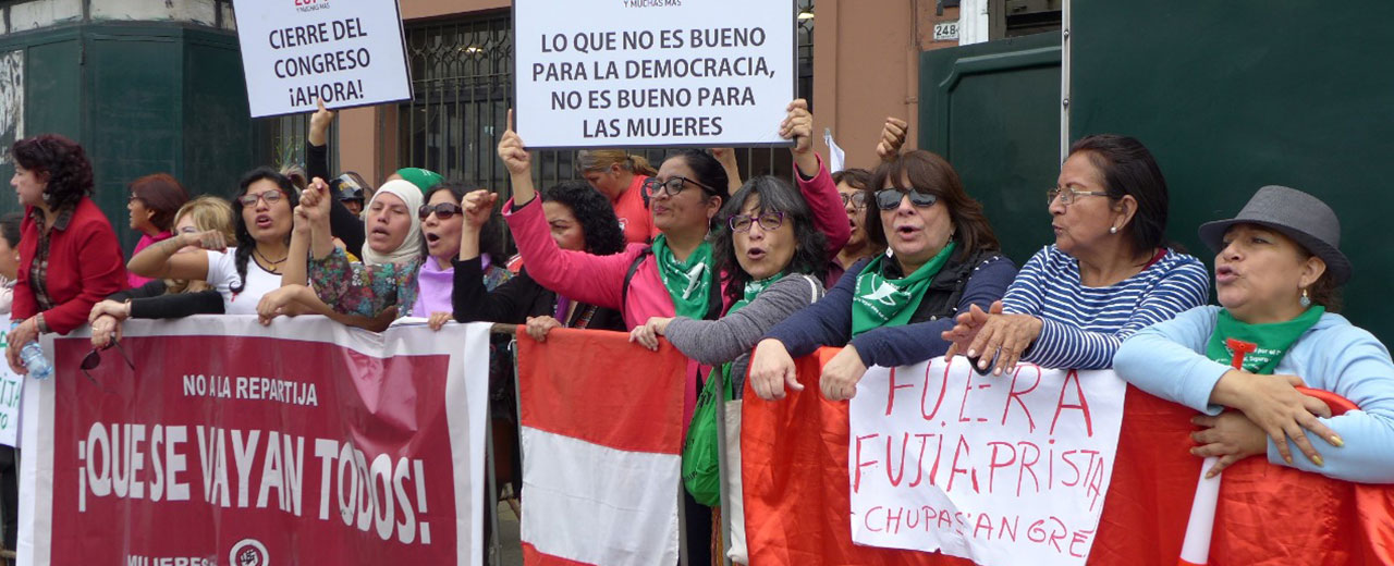 La Crónica del cierre del Congreso en el Perú