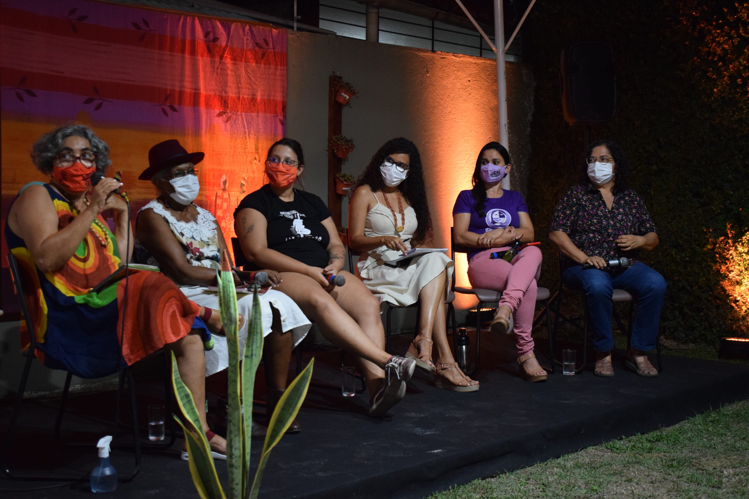 Roda de conversa sobre as Insurgências Feministas Pernambucanas encerra ano do SOS Corpo