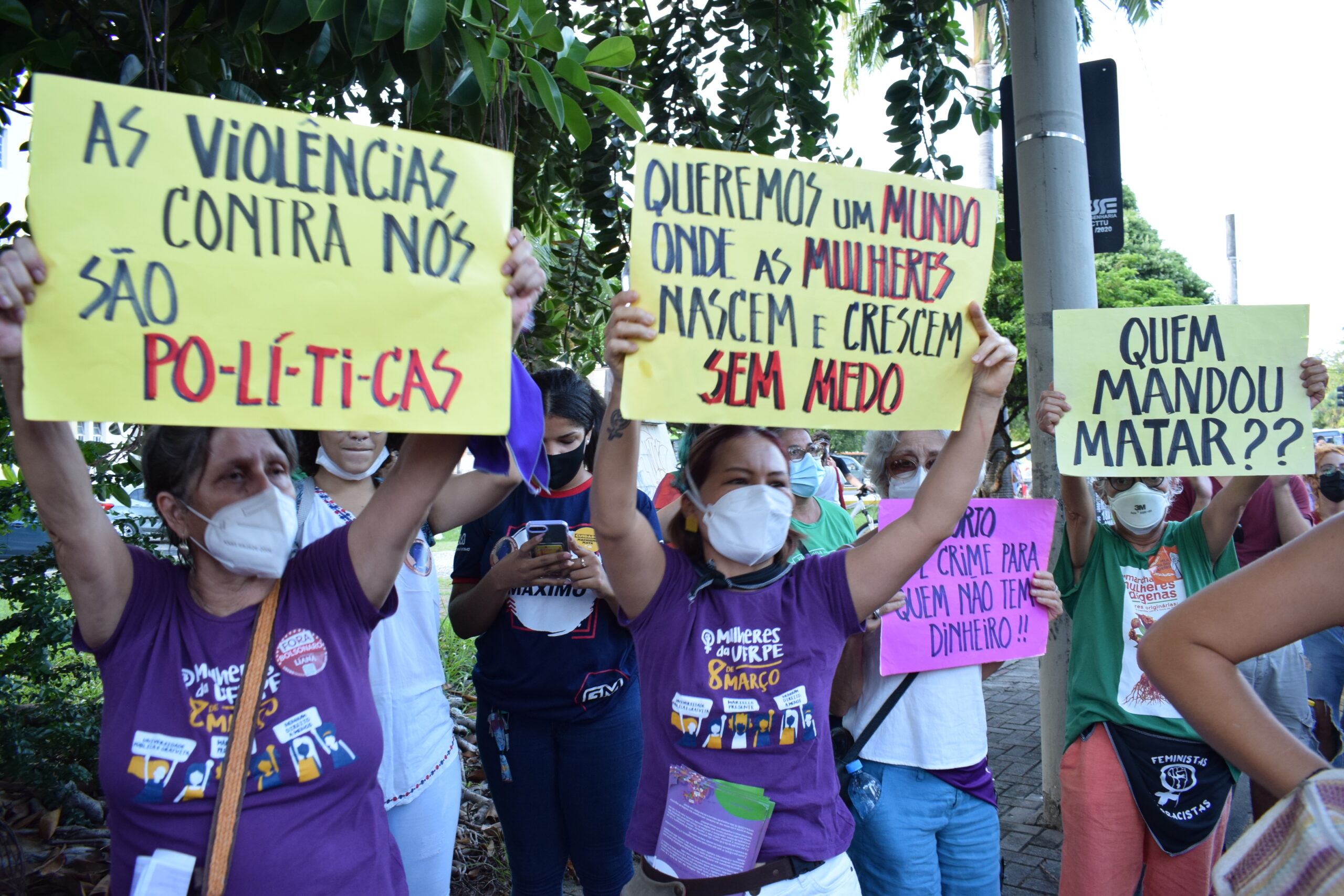 #8deMarço: Programa Fora da Curva repercute os desafios da luta feminista no Brasil