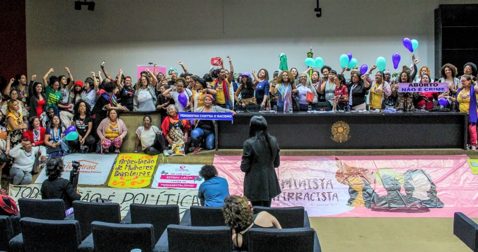 Frente Parlamentar Feminista Antirracista com Participação Popular é lançada na Câmara dos Deputados